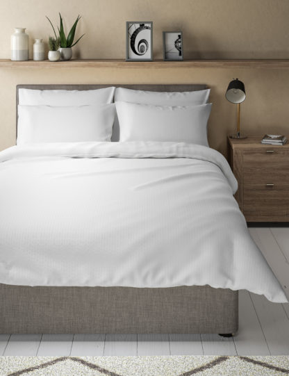 An Image of M&S Unisex Cotton Rich Seersucker Bedding Set