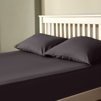 An Image of The Willow Manor 100% Cotton Percale King Fitted Sheet - Graphite