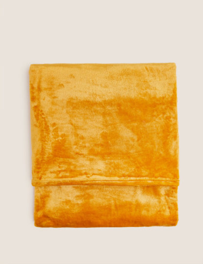 An Image of M&S Fleece Throw