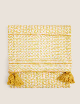 An Image of M&S Woven Geometric Throw