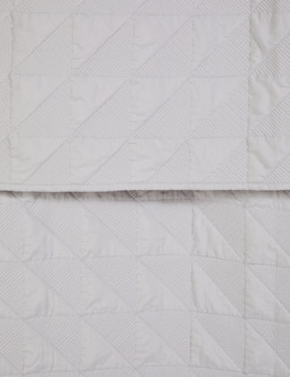 An Image of M&S Abstract Quilted Throw