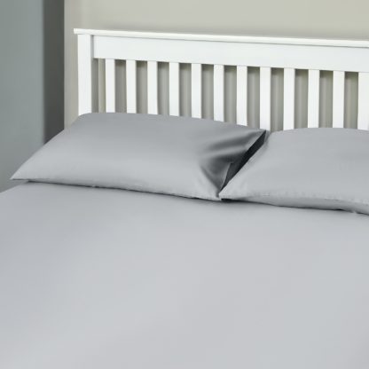 An Image of The Willow Manor 100% Cotton Percale Double Fitted Sheet - Silver
