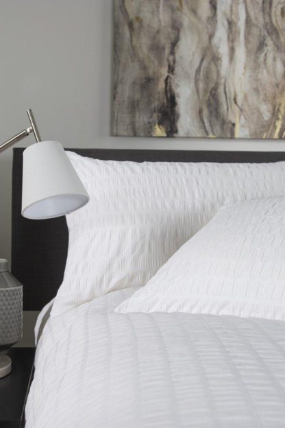 An Image of 200 Thread Count Cotton Double Duvet Set