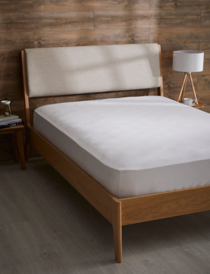 f478f4eede52c533cff431ba78f1dea2e27385d6148a85fc518104ed020b34f7.jpg An Image of M&S Pure Cotton Brushed Deep Fitted Sheet