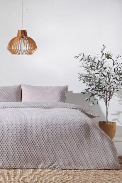 An Image of Polka Tuft Duvet Set