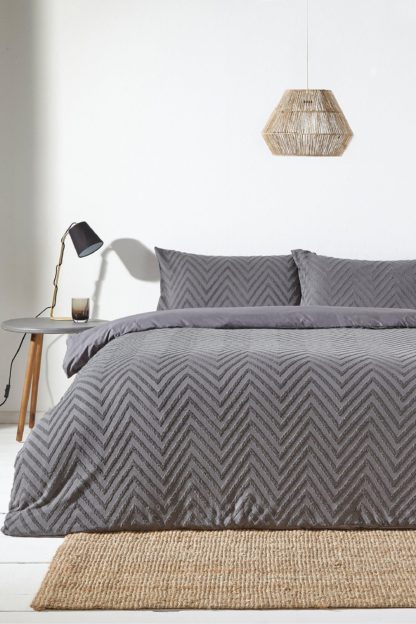 An Image of Zig Zac Tuft Duvet Set