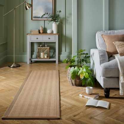 6cc2a0ca1b44fcf875486394e2fb17bfe897cdef8373f453136b5ad307e18be3.jpg An Image of Herringbone Border Runner Herringbone Border Green