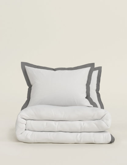 85ed9d9eda197d54162e28b4960f76fbdd6ba6ab72f9a0c8608b52985da388ab-1.jpg An Image of M&S Cotton Blend Oxford Edge Bedding Set