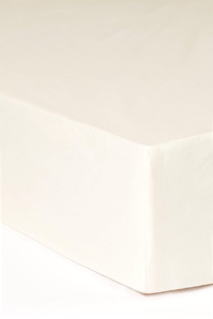 An Image of Cotton Rich Super King Fitted Sheet