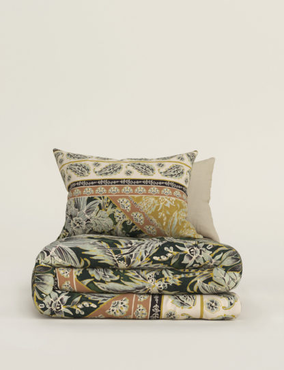 An Image of M&S Pure Cotton Tropical Paisley Bedding Set
