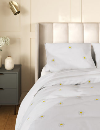 An Image of M&S Cotton Blend Daisy Tufted Bedding Set