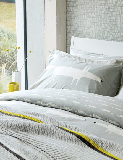 a91c9f63a2e613add3aa9299065ae03211830e7e693e15af5c8edabb4127637b-2.jpg An Image of Scion Pure Cotton Mr Fox Duvet Cover