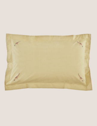 An Image of Sophie Allport 2 Pack Pure Cotton Giraffe Pillowcases