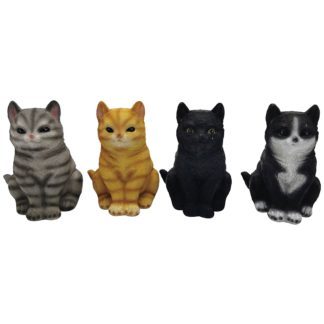 An Image of Lifelike Cats Garden Ornaments