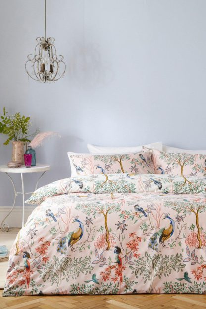 20f19c7efa221dba6d676ea45f42252c8b635826246b3a94f72d7f583809cf68.jpg An Image of Exclusive Birds Of Paradise Single Duvet Set