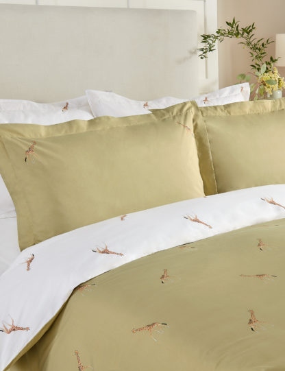 An Image of Sophie Allport Pure Cotton Percale Giraffe Bedding Set