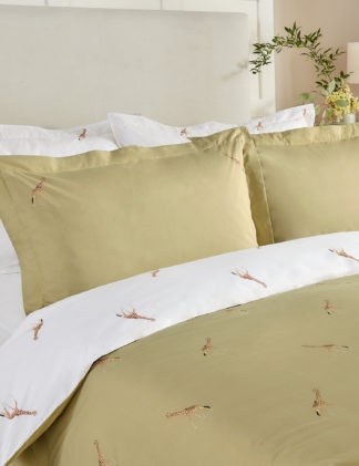 An Image of Sophie Allport Pure Cotton Percale Giraffe Bedding Set