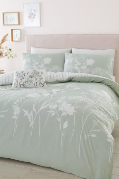 An Image of Meadowsweet Floral Duvet Set