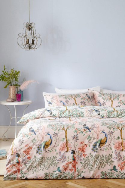 884b116b297598dc5c310a7c0210c95ff09fe051017d5e9e9ef49b0ebe6ab6ec.jpg An Image of Exclusive Birds Of Paradise Single Duvet Set
