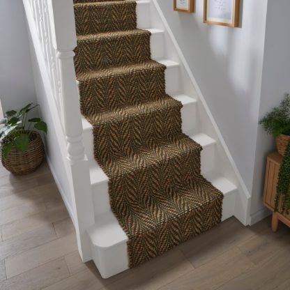 e4a25485fc9d0fac3718442d8eedcd2398cf337d636b2f9150cb16c86c69d685.jpg An Image of Jute Herringbone Stair Runner Green