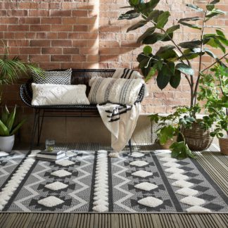 An Image of Rietti Indoor Outdoor Rug Black and white