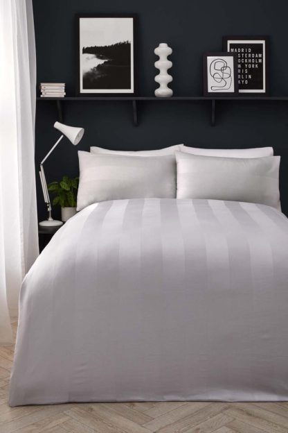 An Image of Capri Duvet Set