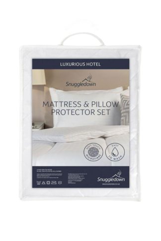 An Image of Luxury Hotel Mattress & Pillow Protector