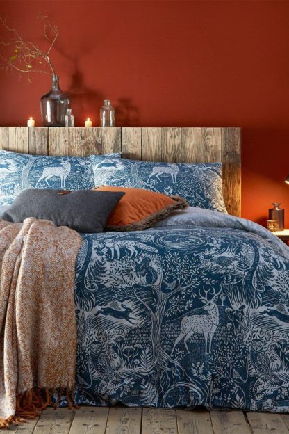 An Image of 'Winter Woods' Animal Duvet Cover Set