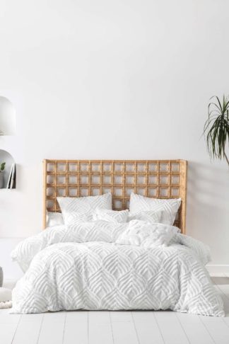 An Image of 'Palm Springs' Ogee Tufted Duvet Cover Set