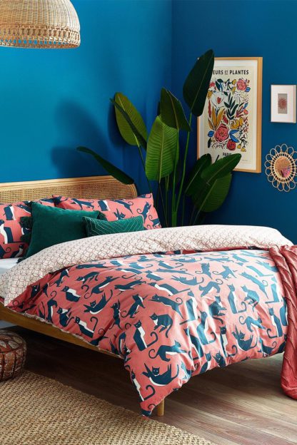 An Image of 'Kitta' Geometric Animals Duvet Cover Set