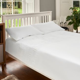 An Image of The Willow Manor Easy Care Percale Single Duvet Set Ruched Panel - White