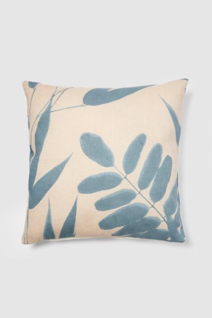 An Image of Barcelona Isola Leaf Cushion