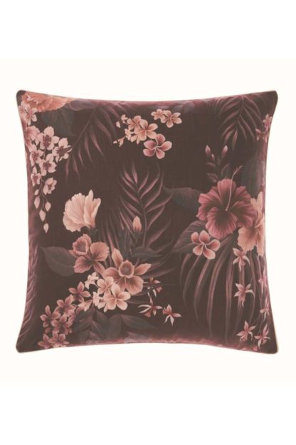 An Image of 'Taira' Gauche Floral Pillowcase Set