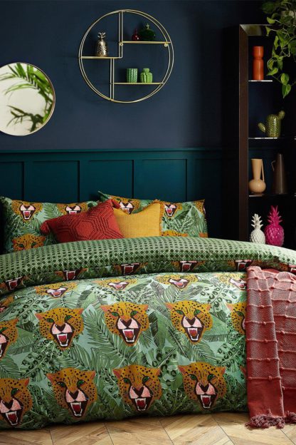 An Image of 'Untamed' Tropical Cheetah Duvet Cover Set