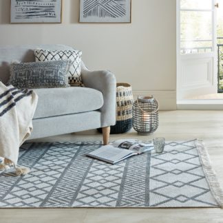 An Image of Teo Recycled Rug Black and white