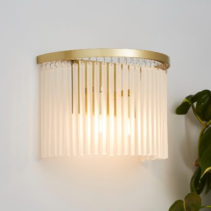 An Image of Highgate Wall Light - Brass