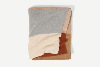 An Image of OYOY Living Design Iris Living Blanket, Multi Organic Cotton