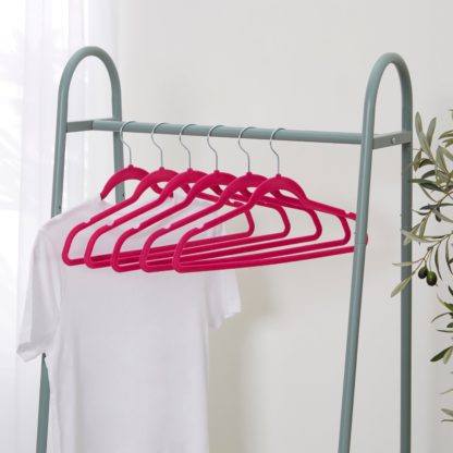 An Image of Set of 30 Flocked Hangers Black