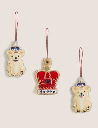 An Image of M&S 3 Pack Hanging Crown & Corgis Decorations