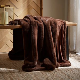 An Image of Silky Soft Faux Fur 130x180cm Throw Pinecone