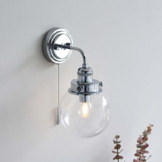 An Image of Cheswick Bathroom Wall Light - Chrome