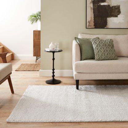 d5da6052a22fd93a1422551ad80259bfc4cc51aa8925b6445b18e4c190cf2a36.jpg An Image of Cosy Shaggy Rug Warm Sand