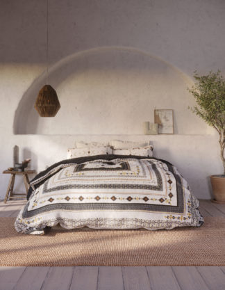 An Image of M&S X Fired Earth Casablanca Collection Corniche Bedding Set