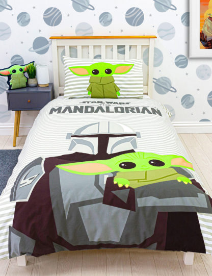 15251a16e5b147eab784301788ec84db9efa258f7ad7aaf80e4292fd233400db.jpg An Image of M&S Cotton Blend Mandalorian™ Single Bedding Set