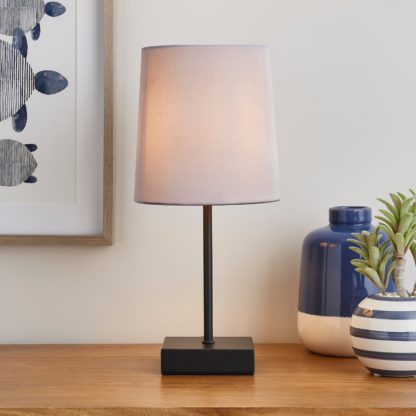 7f637126c93b9e4392f33a35300e207ba240de8f68c6beaf0e6c022743d7b821.jpg An Image of Landi Touch Table Lamp Gold