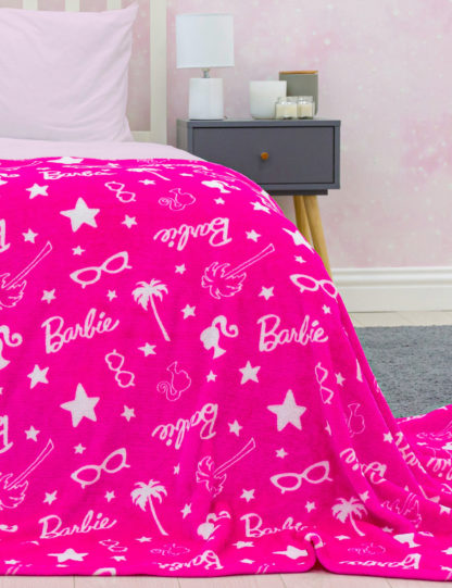 An Image of M&S Barbie Sweet Fleece Throw