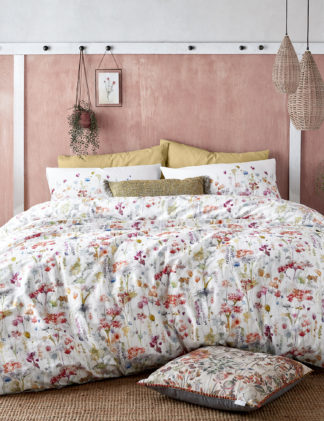 An Image of Voyage Maison Pure Cotton Sateen Illinizas Bedding Set