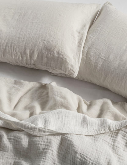 An Image of Bedfolk 2 Pack Pure Linen Pillowcases