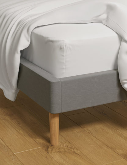 1bbcf804ed5d55792a3f96e2864f959d5229f9ed72c6f87a93d5a32183c0a7ca.jpg An Image of M&S Pure Cotton 180 Thread Count Deep Fitted Sheet