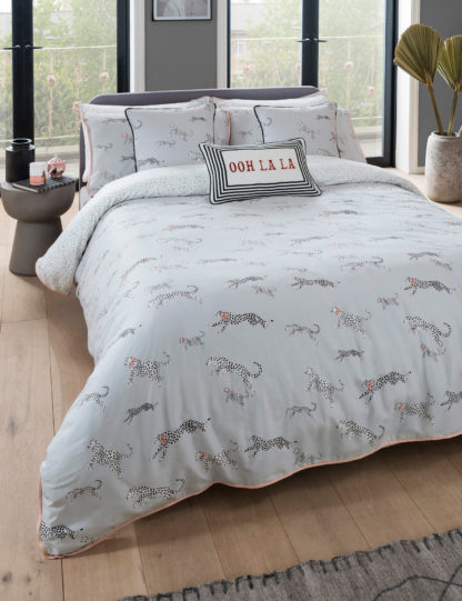 An Image of Yvonne Ellen Pure Cotton Sateen Mono Cheetah Bedding Set